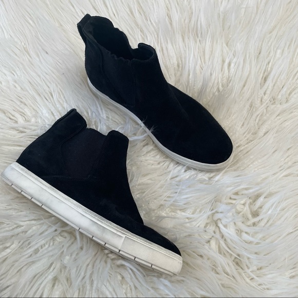 Vince Newlyn Black Suede Slip On High Top Sneaker Shoes Ladies 8.5
